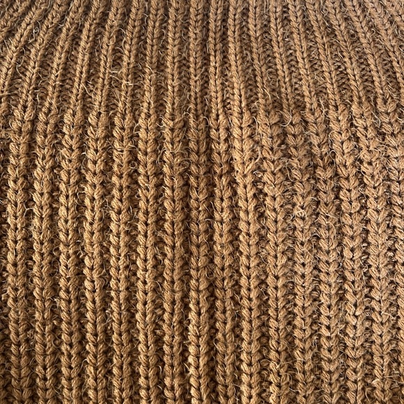 Off shoulder fuzzy sweater - Picture 3 of 9